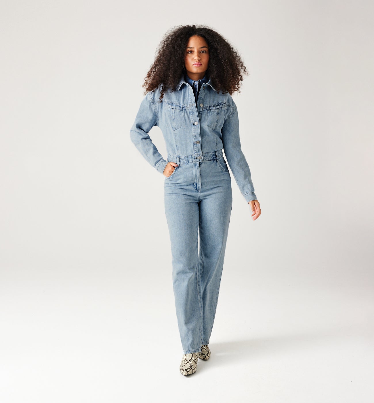 jeans-overall-820sqs-1.jpg
